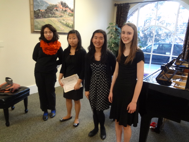 Studio with pianos and students